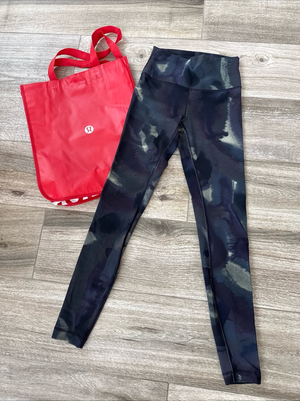 Lululemon Wunder Train HR Leggings 28” Length Size 6 Lion Multi Color Worn Once